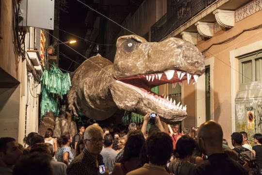 A hungry TRex haunts the Gracia festival, one of the cultural gems we write about on the Barcelona Experience Blog