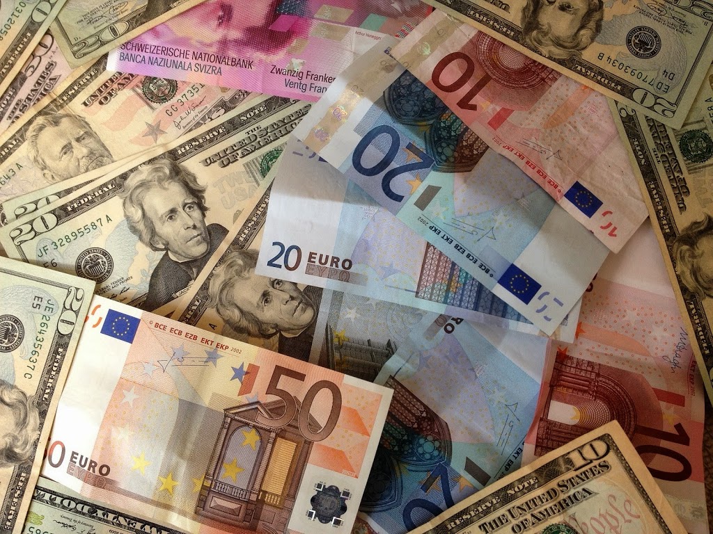 Exchanging you money -- euros for dollars -- can be tricky!