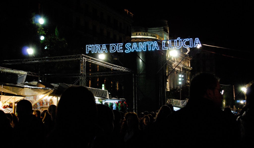 A bright sign over the Barcelona Christmas Market at the Barcelona Cathedral.