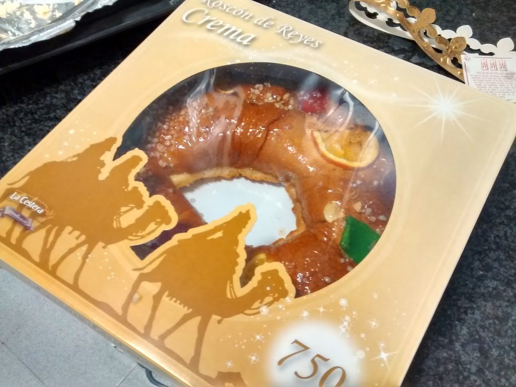A great example on our Barcelona blog of a typical roscón cake eaten on Three Kings Day.