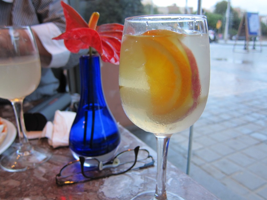 Cava Sangria, Barcelona's Best Drinks, Barcelona Blog