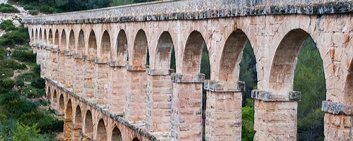 An image of the 'Devil's Bridge', a well preserved Roman aquaduct in Tarragona.